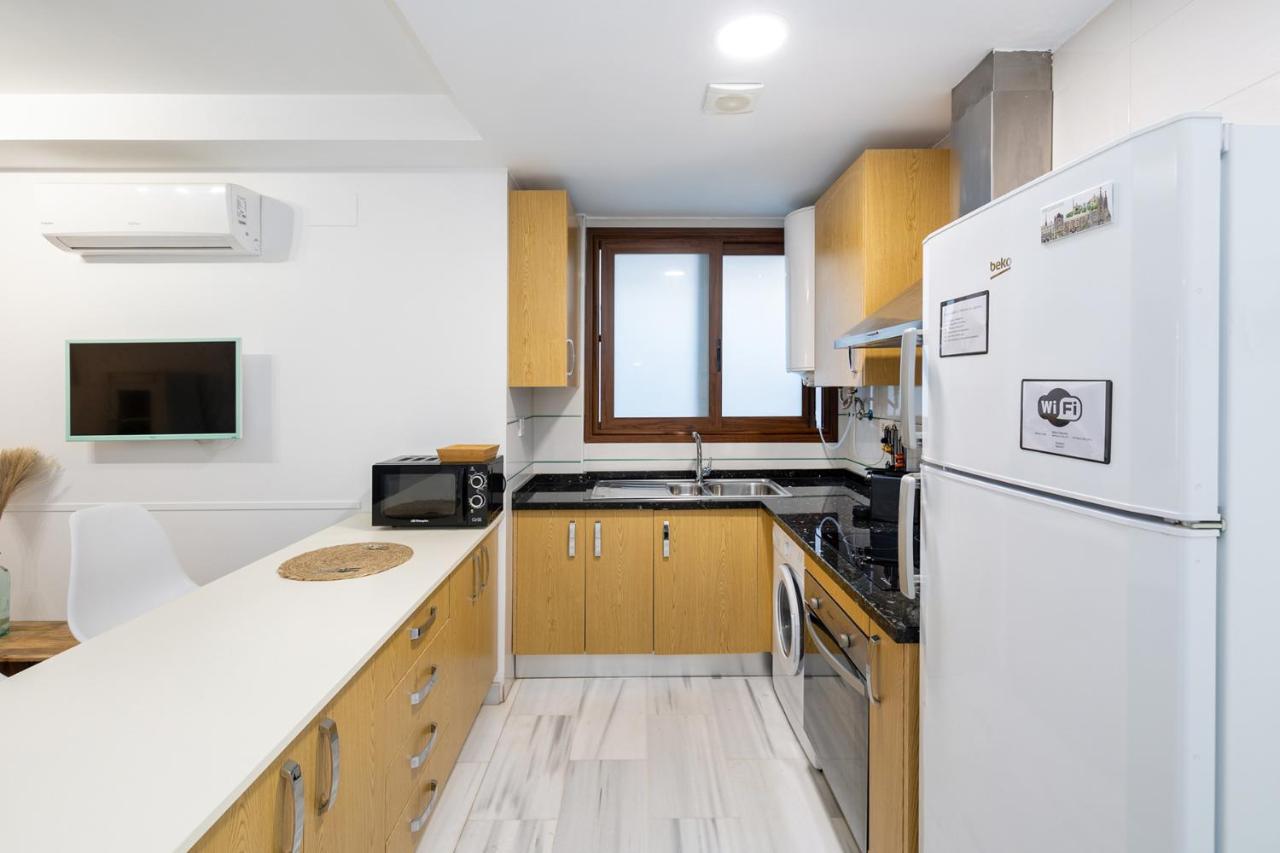 Grace Apartments - 3 Bedroom City Centre グラナダ エクステリア 写真