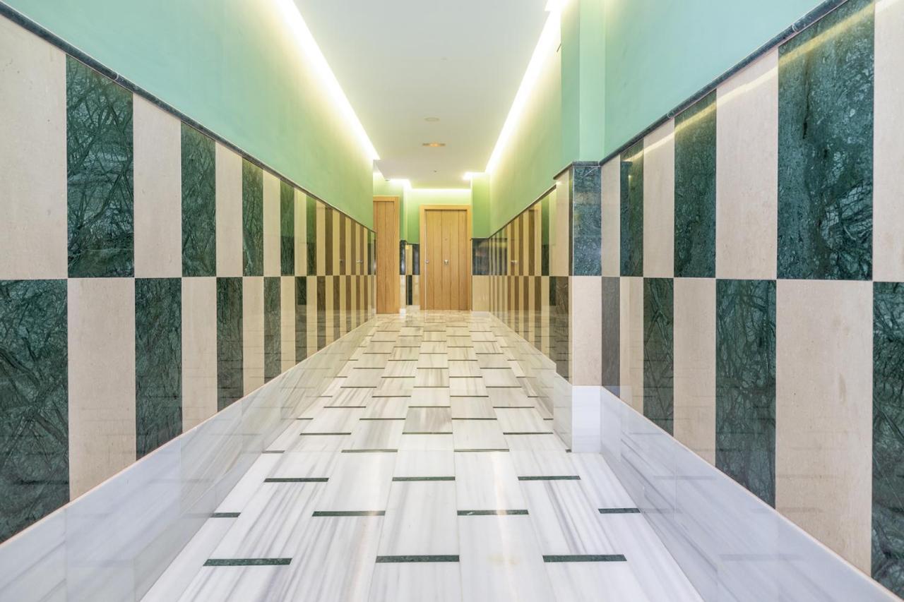 Grace Apartments - 3 Bedroom City Centre グラナダ エクステリア 写真